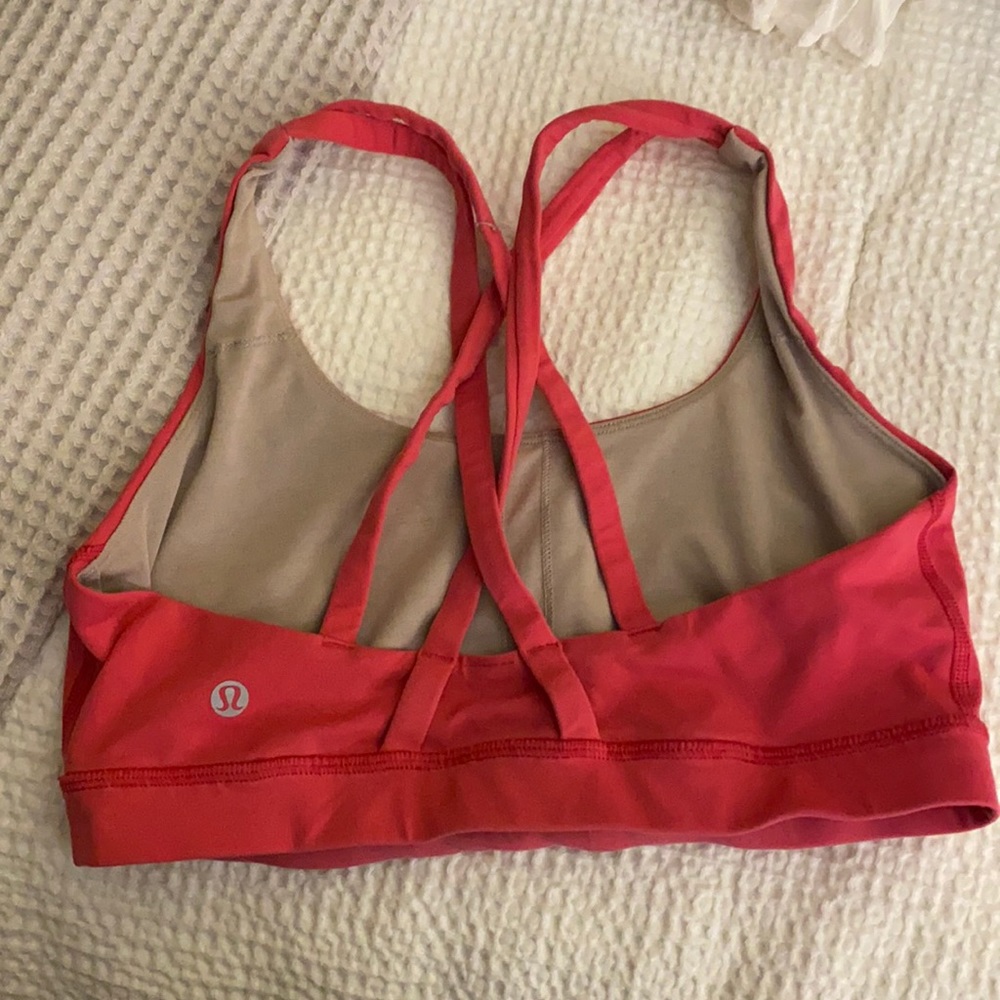 Lululemon sports bra size 8 pink